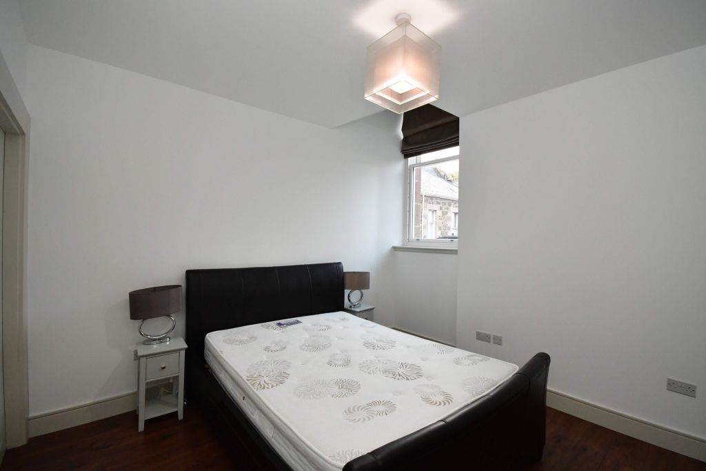 Property photo 3 of 9 Photo