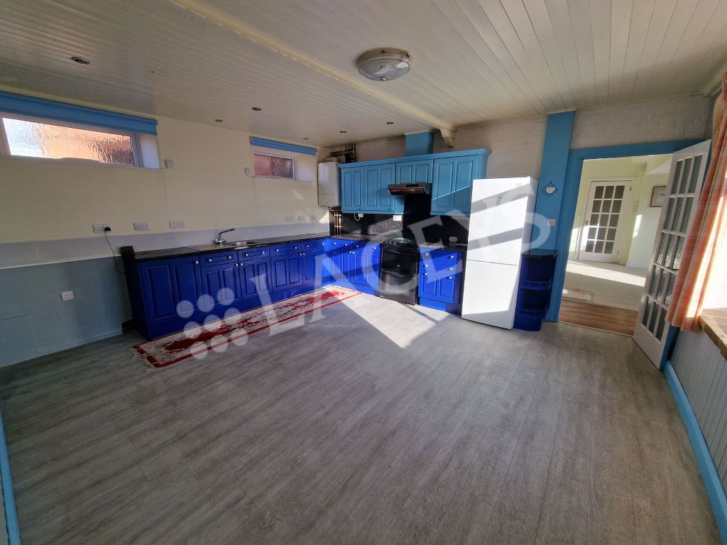 Property photo 3 of 21 20251204_122436