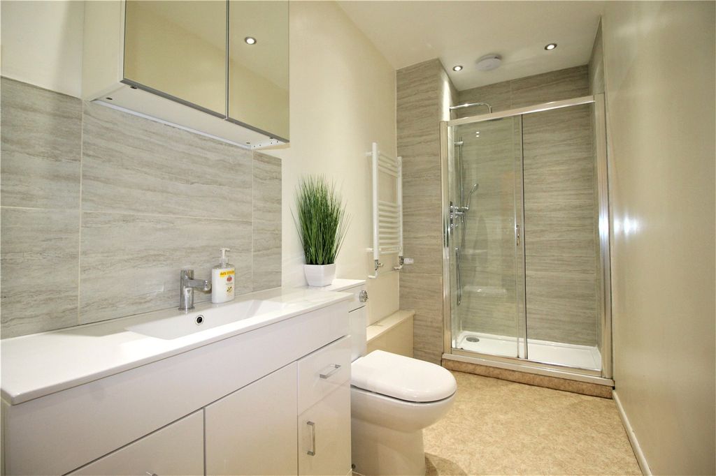 Property photo 3 of 7 Picture No. 12