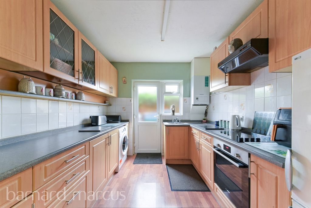 Property photo 2 of 11