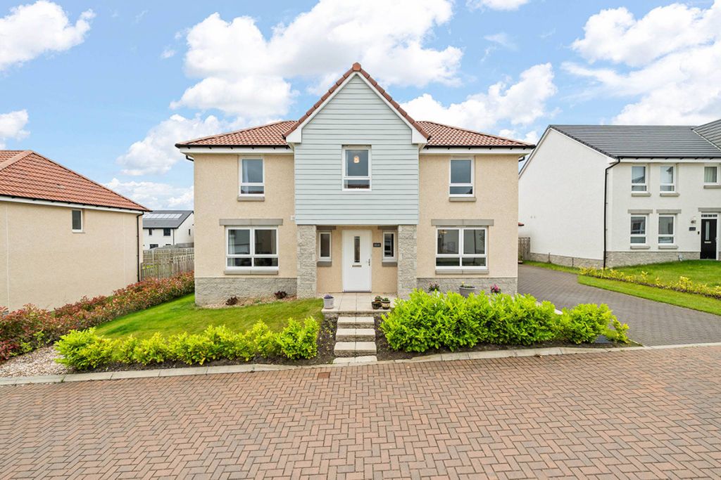 Property photo 1 of 38