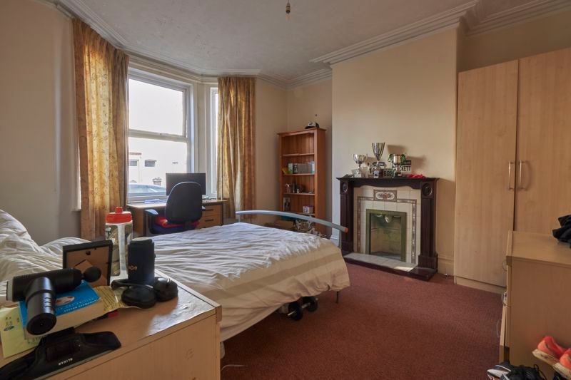 Property photo 3 of 7 Bedroom