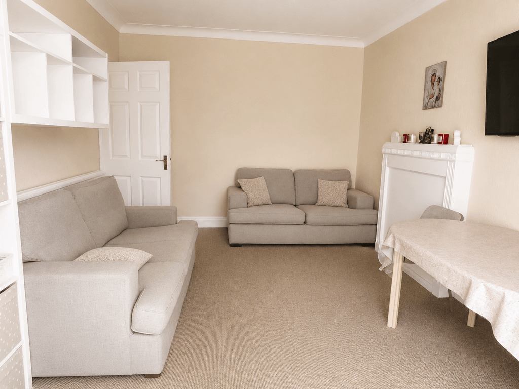 Property photo 3 of 12 Gallery
