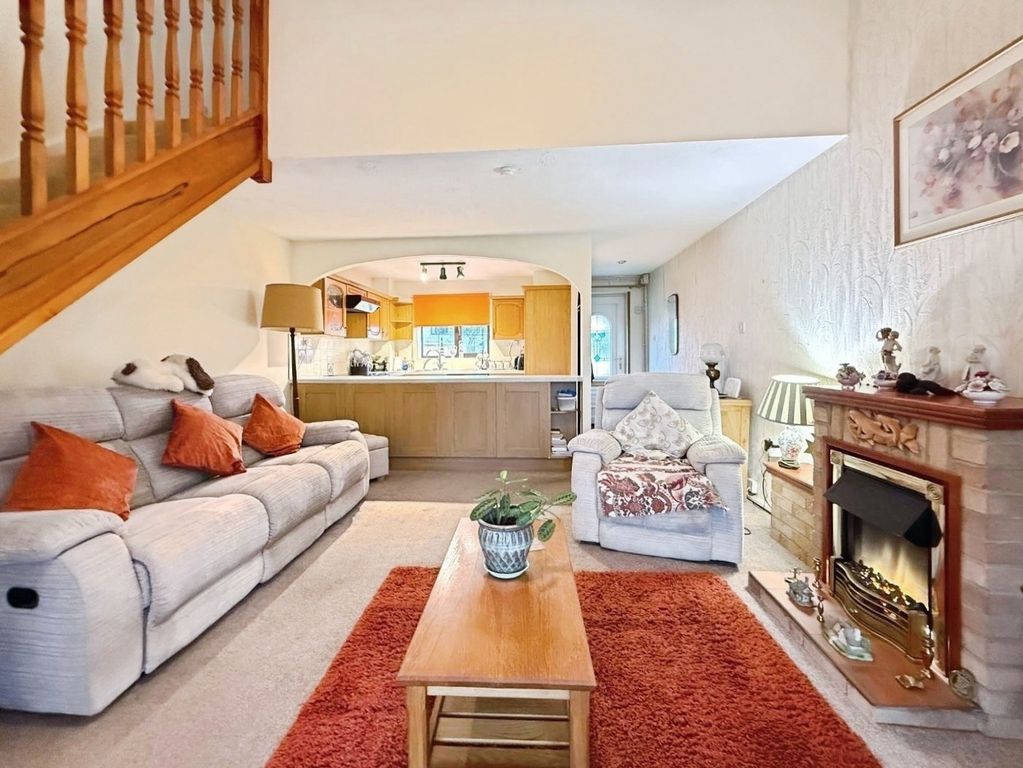 Property photo 2 of 12 Pbox-Img.Jpeg