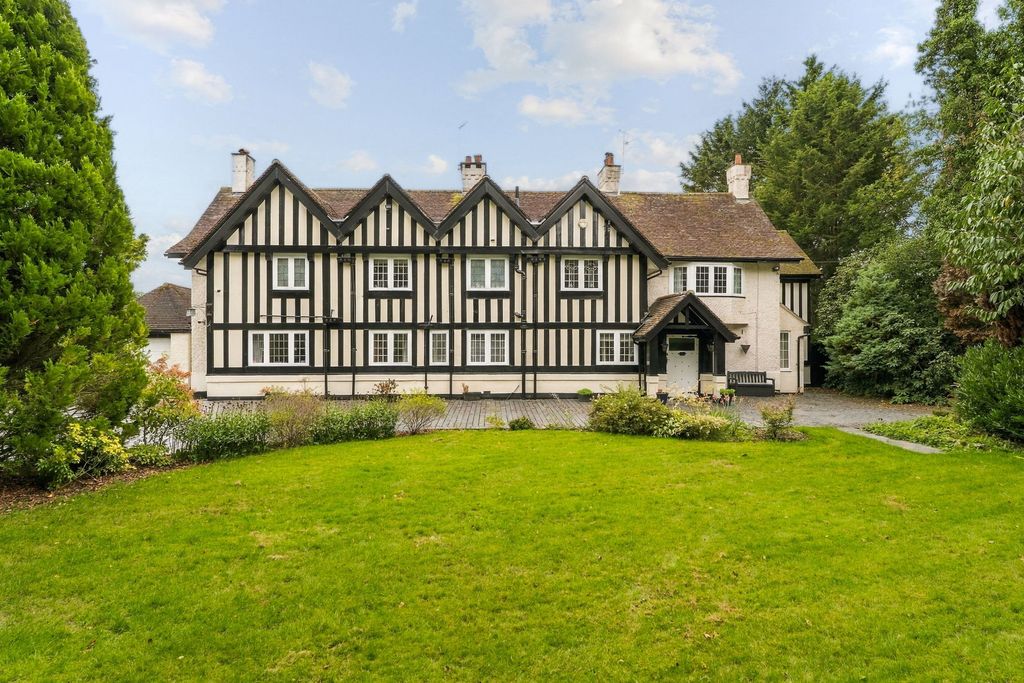 Property photo 1 of 56