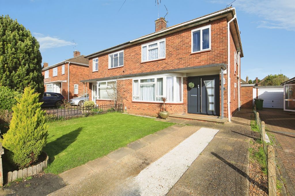 Property photo 1 of 32