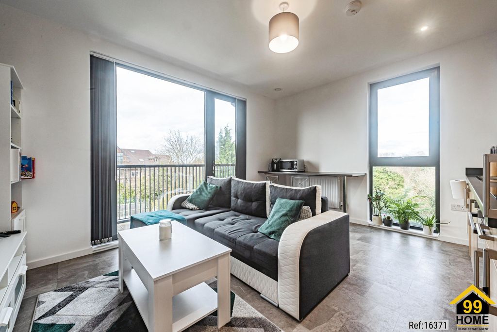 Property photo 3 of 20 Photo 2