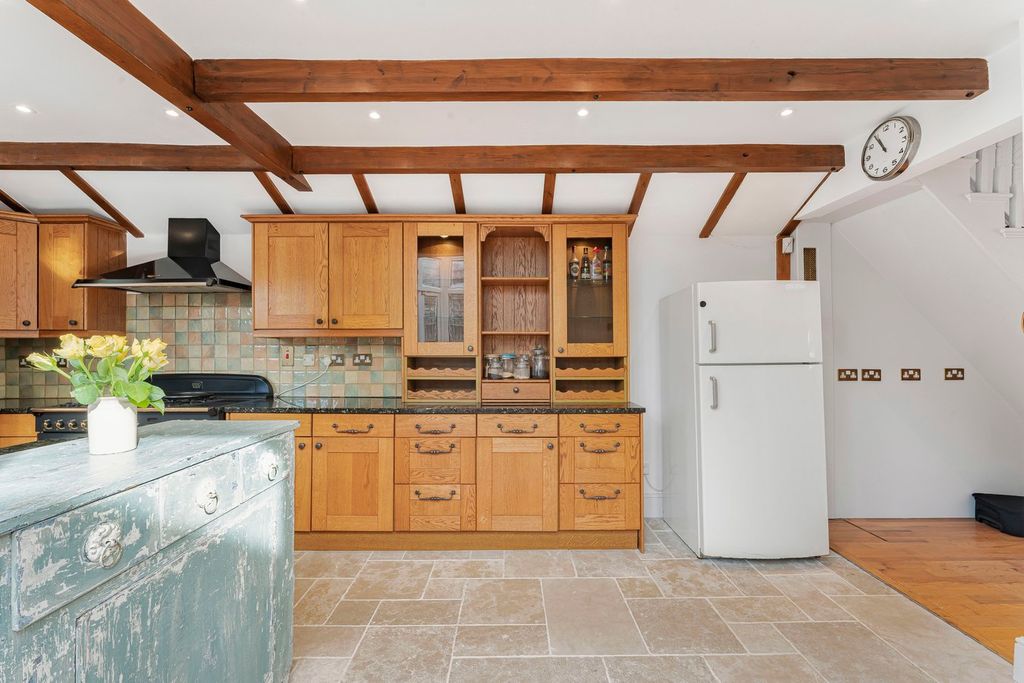 Property photo 3 of 16