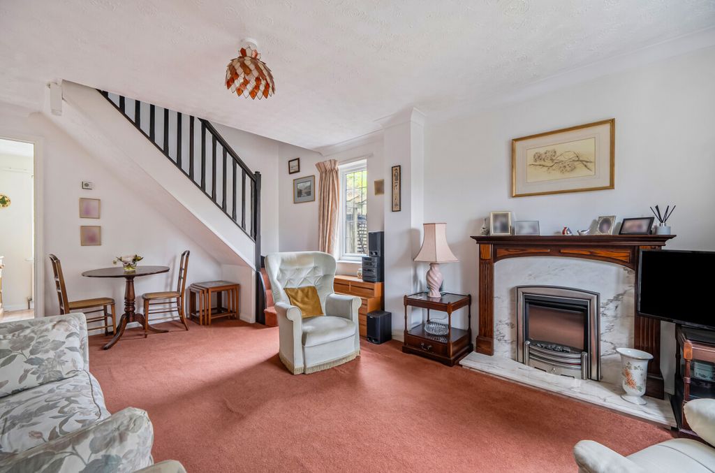 Property photo 2 of 24 1383451-18-692827...