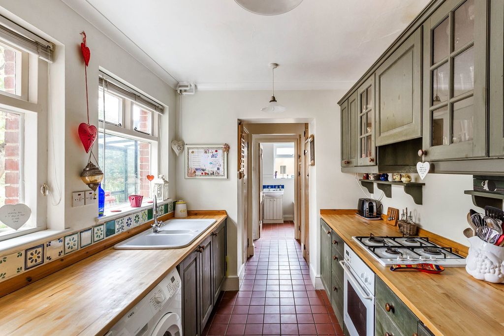 Property photo 2 of 14