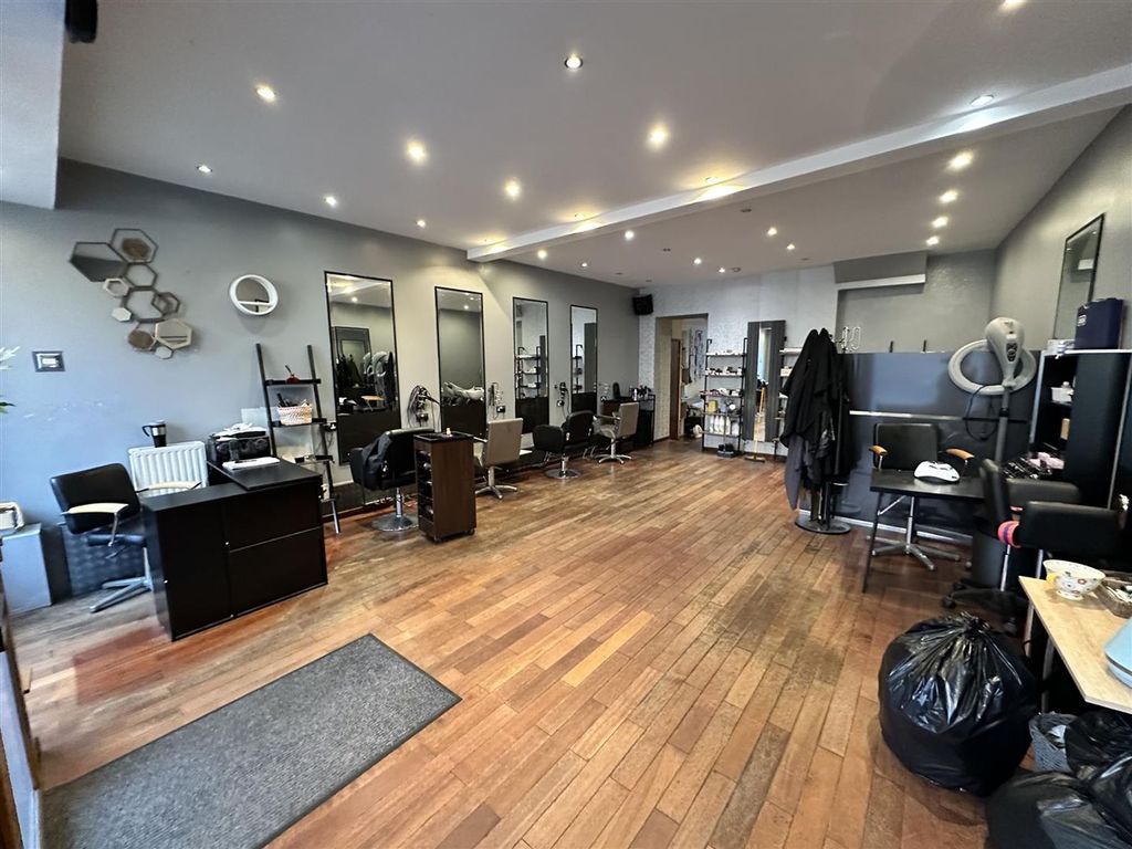 Property photo 3 of 42 Sales (No. 1192)