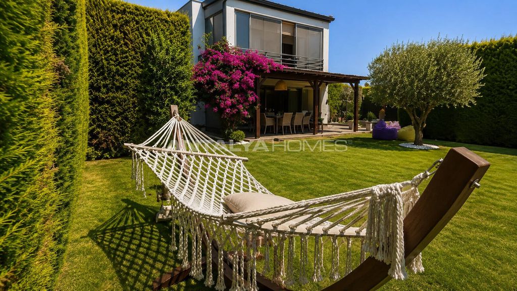Property photo 3 of 32