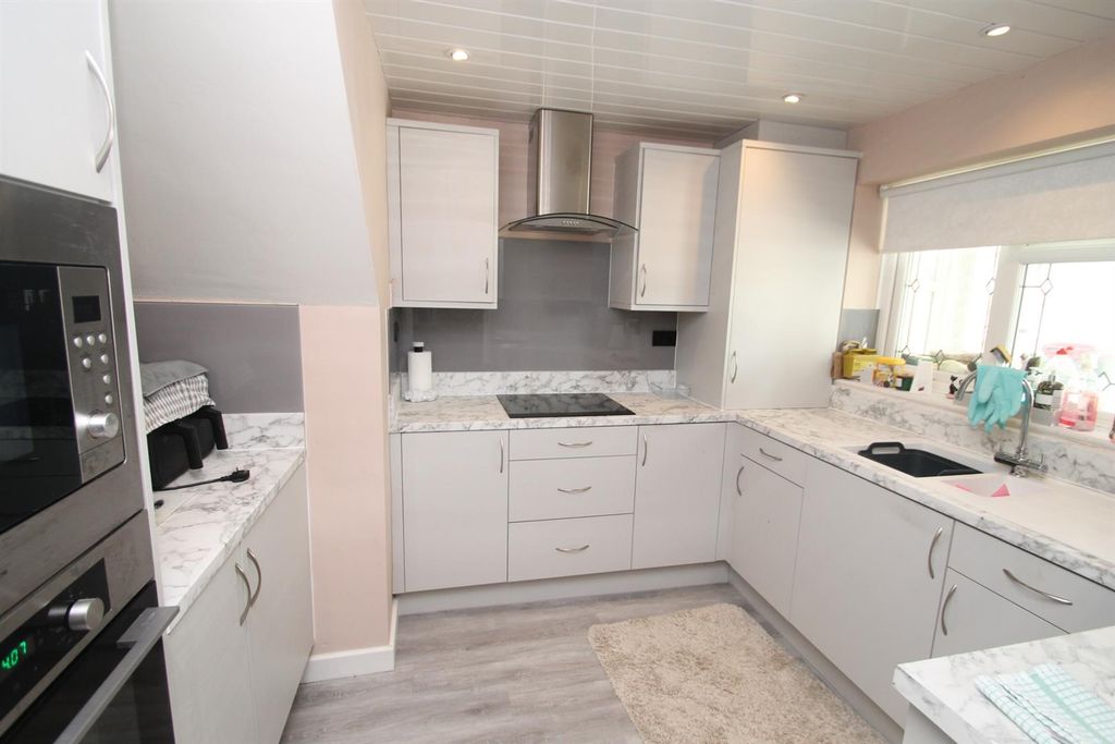 Property photo 3 of 11 Img_0167.Jpg