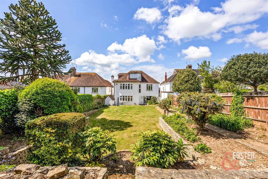 Property photo 2 of 22 Hove Park Way 18-005.Jpg