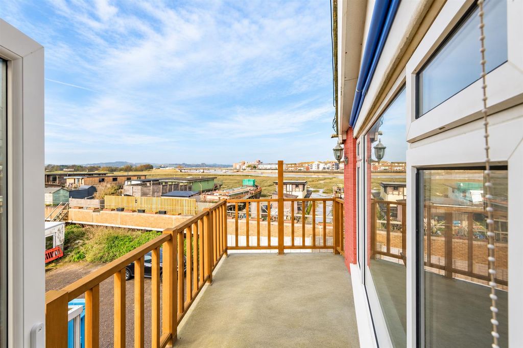 Property photo 2 of 14 76B69Fd9-35CC-4910-Aaa7-5261045900Da.Png