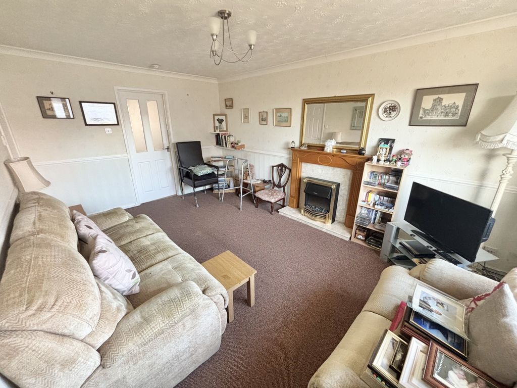 Property photo 3 of 14