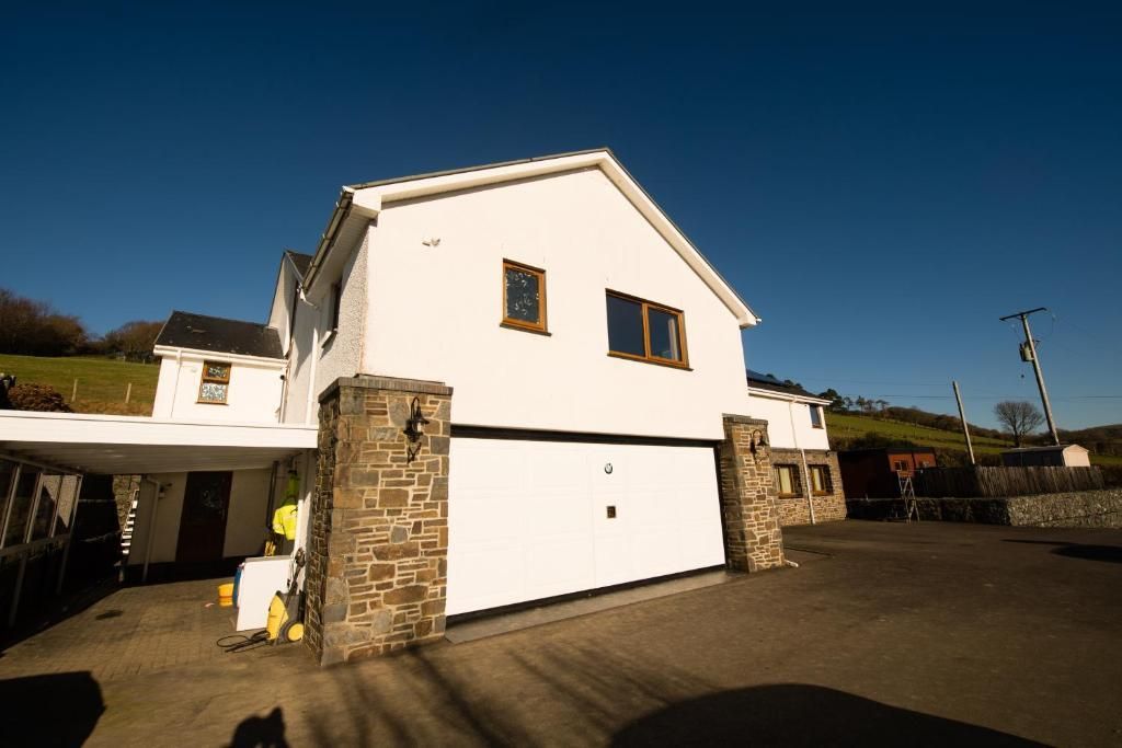 Property photo 3 of 32 90392963.Jpg