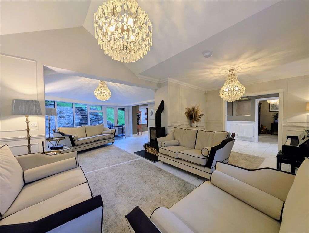 Property photo 2 of 24