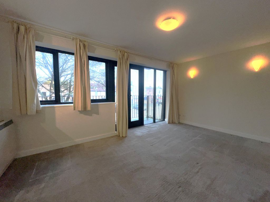 Property photo 3 of 7 Picture 3