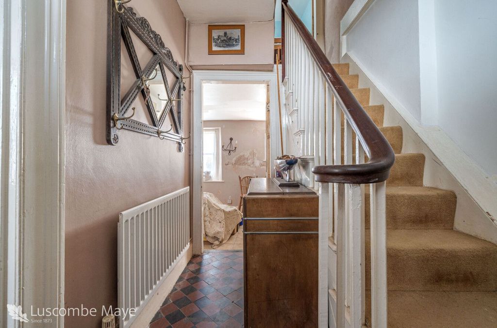 Property photo 3 of 13