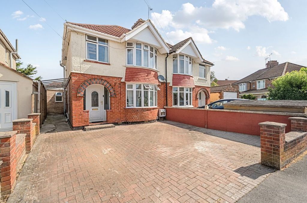 Property photo 1 of 11 148398796A4ba27577038