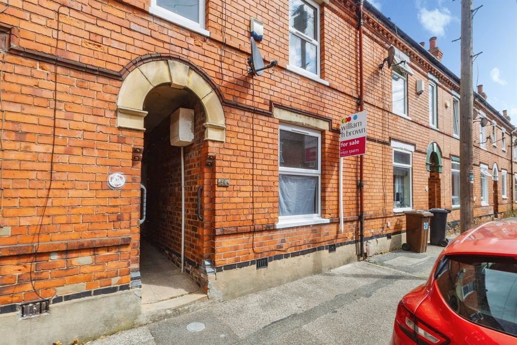 Property photo 1 of 17