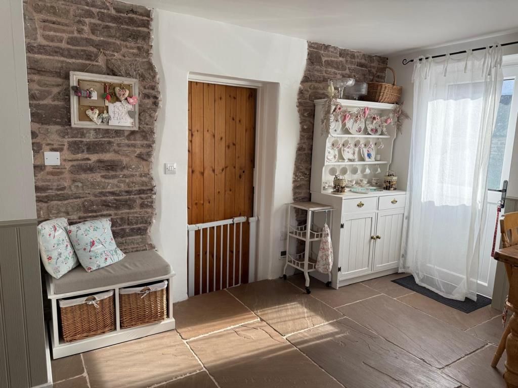 Property photo 2 of 30 Kitchen