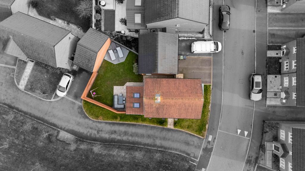 Property photo 2 of 30