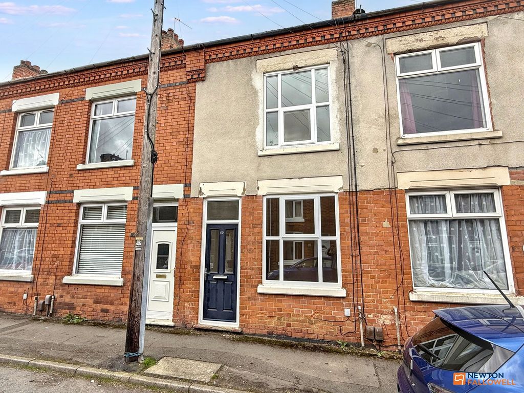 Property photo 1 of 17