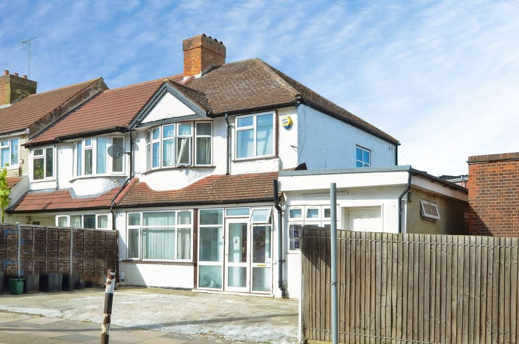 Property photo 1 of 17