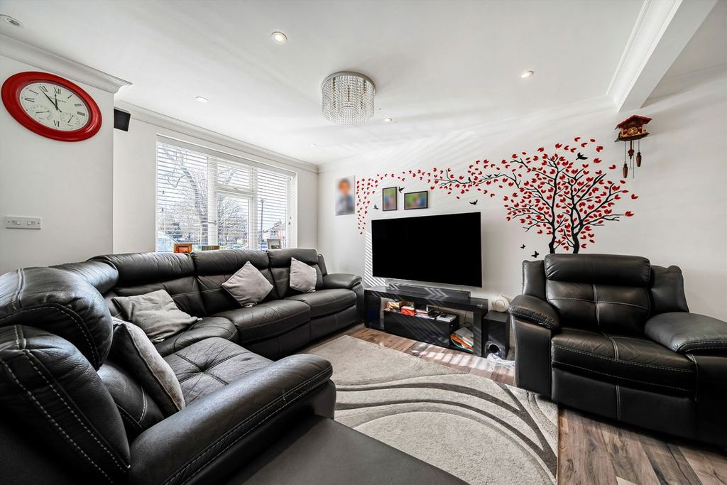 Property photo 2 of 7