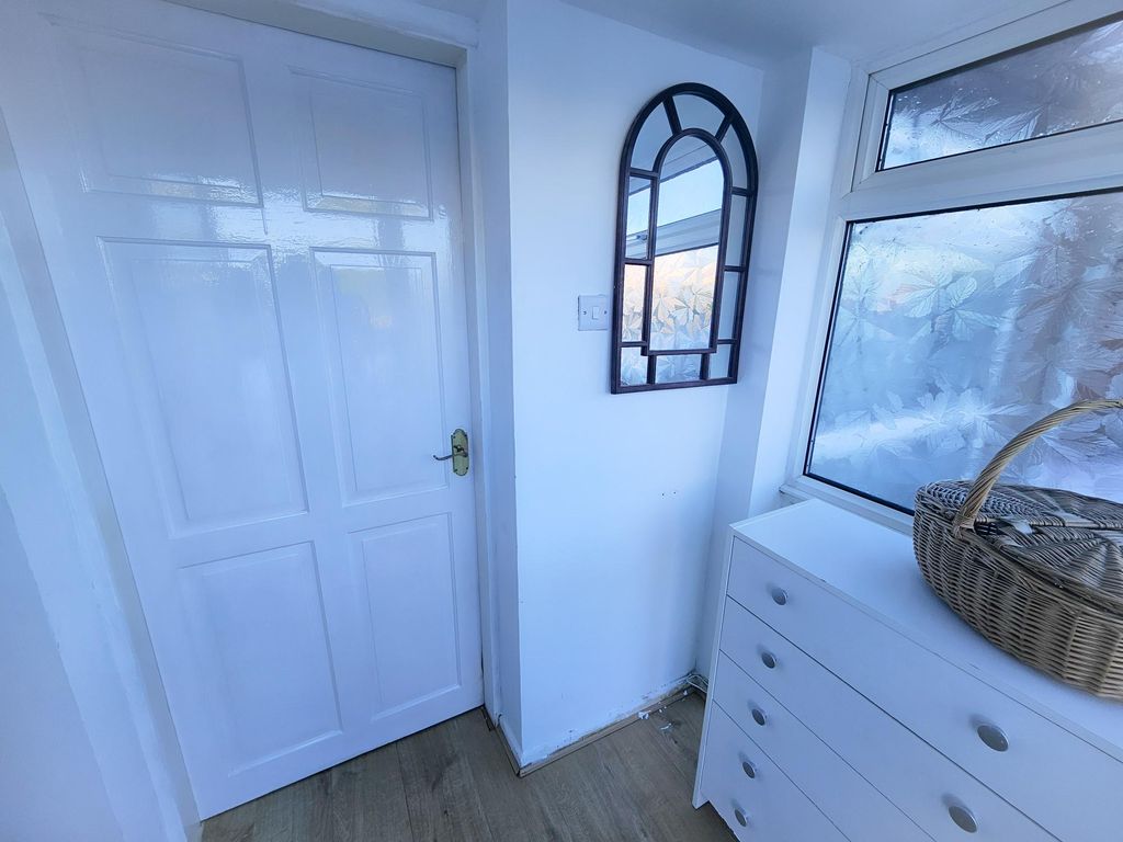 Property photo 3 of 22 Image