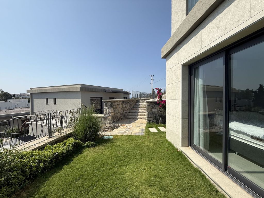 Property photo 3 of 26 Attractive Bodrum Property For Sale - A Complex Of Eight Blocks