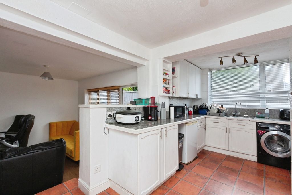 Property photo 2 of 17 Photo