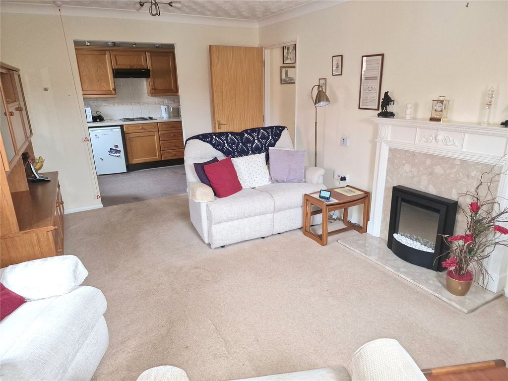 Property photo 2 of 11 Picture No. 13