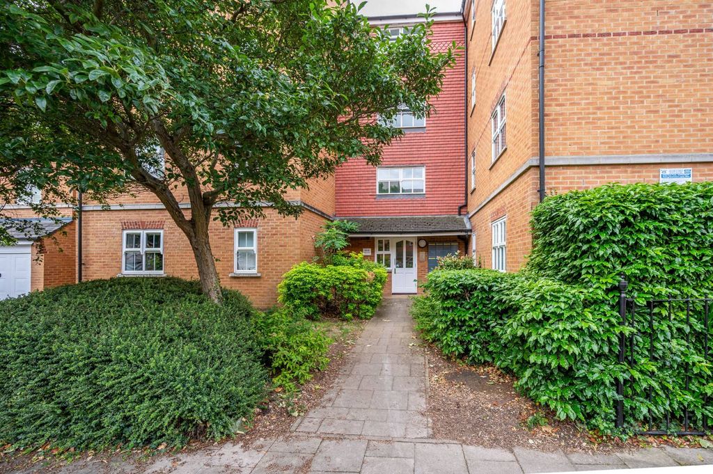 Property photo 1 of 3