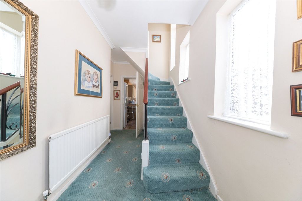 Property photo 3 of 28 Picture No. 14