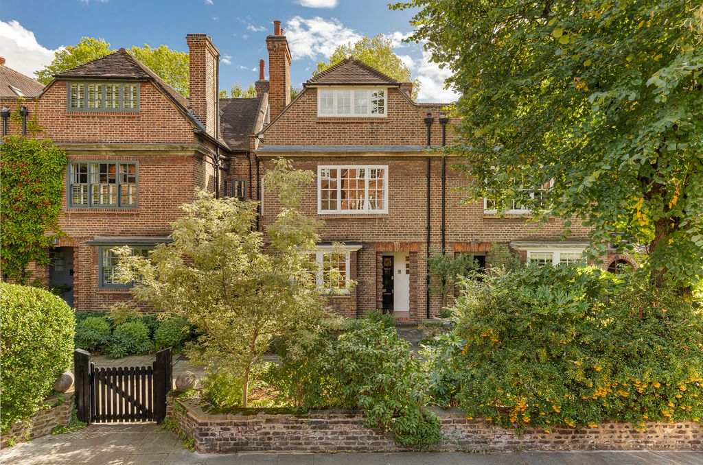 Property photo 1 of 27