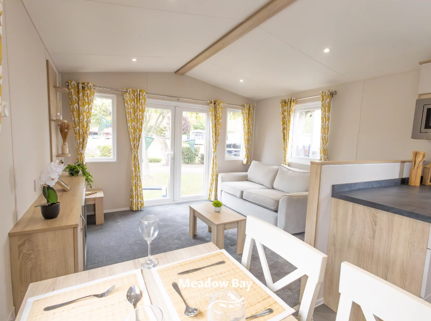 Property photo 2 of 16 Light Filled Open Plan Living Area With Patio Doors