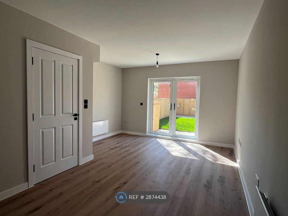 Property photo 3 of 22 Living Room