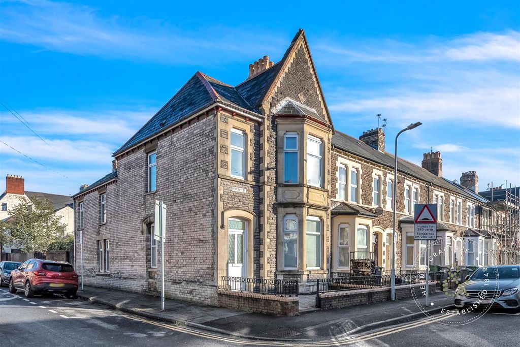 Property photo 1 of 32 De-Burgh-Street-34.Jpg