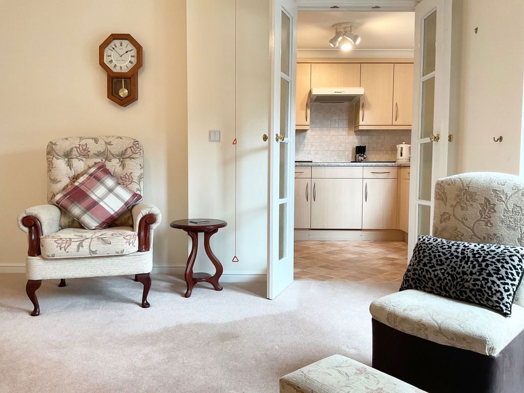 Property photo 2 of 12