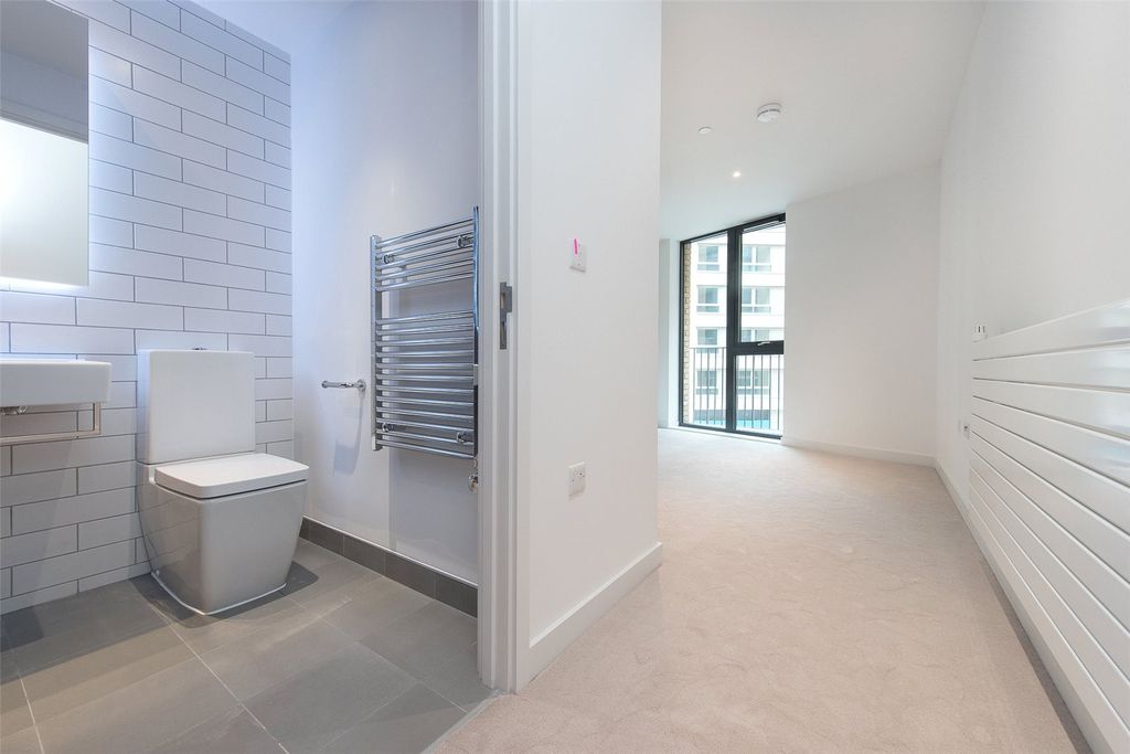 Property photo 3 of 13 Bedroom