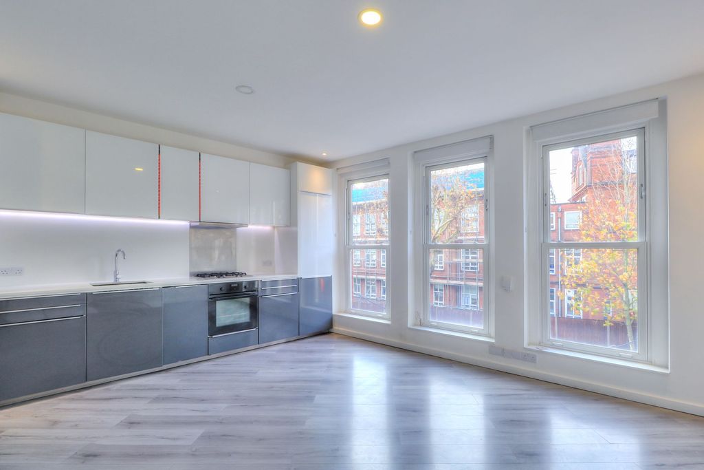 Property photo 2 of 9 Reception