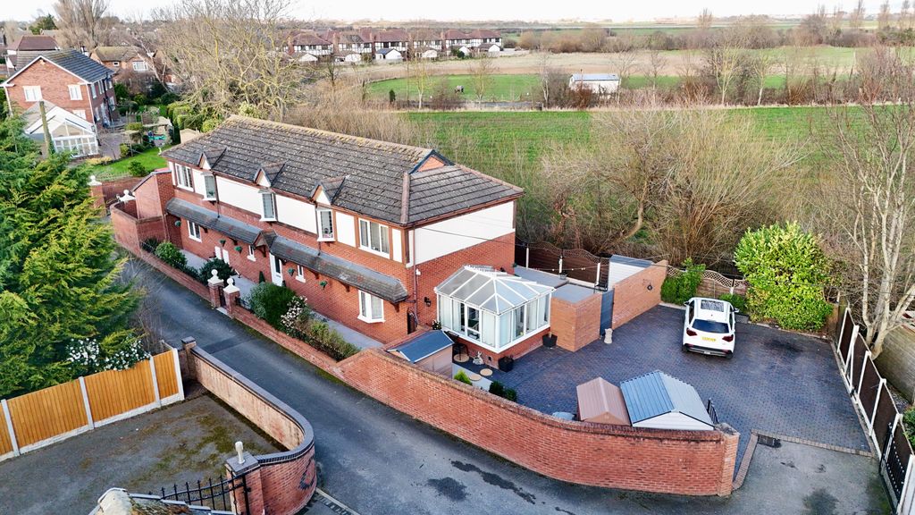 Property photo 1 of 31