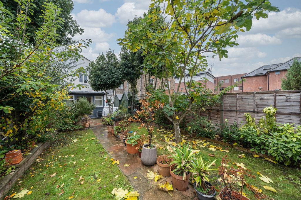 Property photo 2 of 11