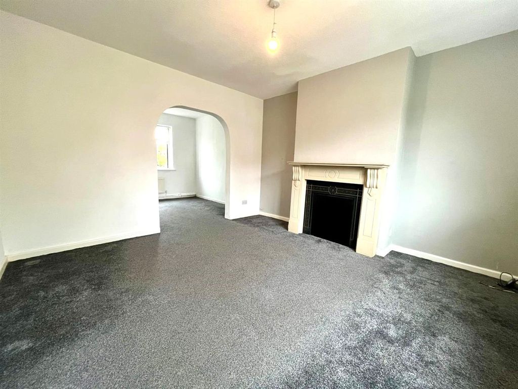 Property photo 2 of 16 0340Abf0-3De6-47A5-9323-56F320914A7c.Jpg
