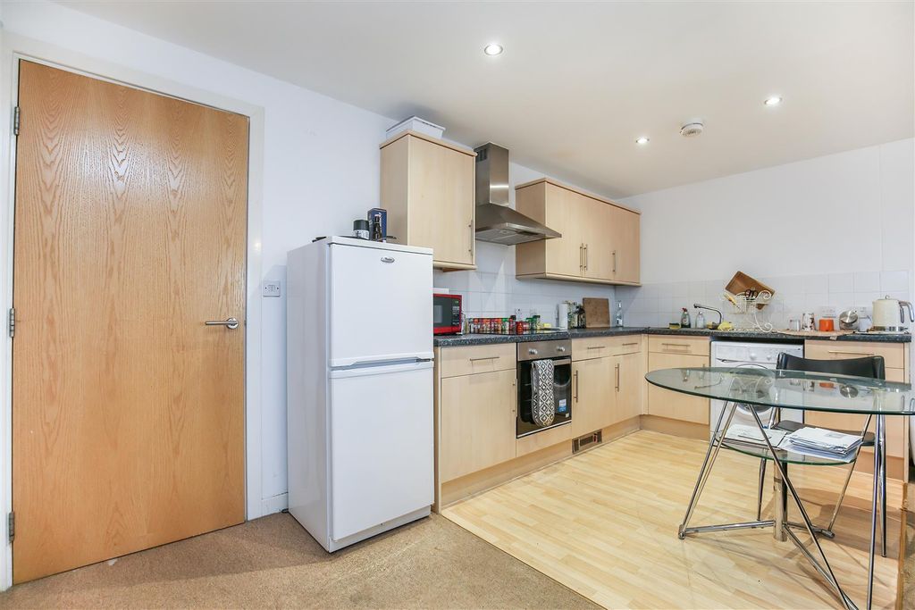 Property photo 3 of 12 Bm00374-S-Img_2807-98-Ouseburn.Jpg