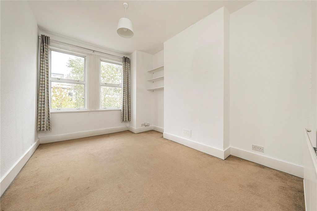 Property photo 2 of 10 Picture No. 28