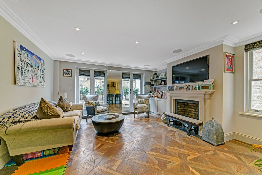 Property photo 1 of 9